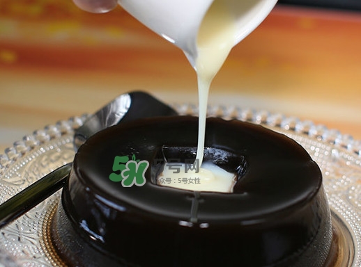 龜苓膏哪個牌子正宗？傳統(tǒng)的龜苓膏如何熬制