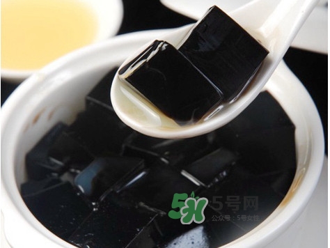 龜苓膏一天吃多少合適？龜苓膏一次吃多少克