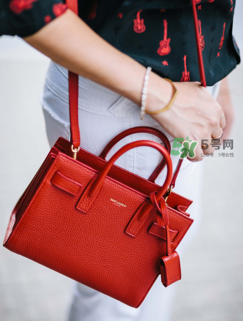 ysl風(fēng)琴包尺寸多大？ysl圣羅蘭風(fēng)琴包尺寸對(duì)比