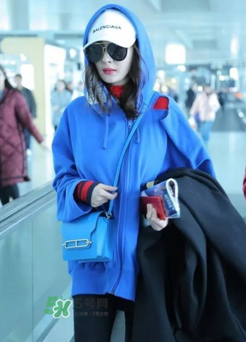 hermes roulis多少錢？愛馬仕豬鼻子包專柜價(jià)格