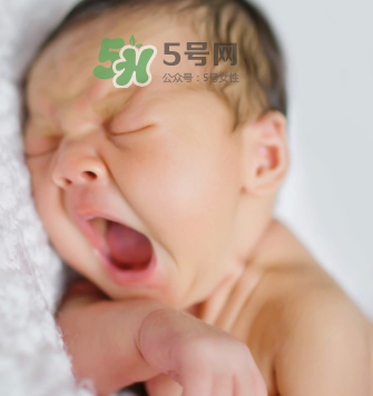 夏天寶寶咳嗽有痰吃什么好的快？寶寶夏天咳嗽有痰怎么辦？