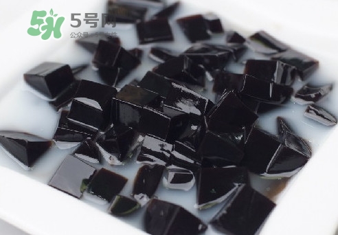 龜苓膏是發(fā)物嗎？龜苓膏怎么制作的