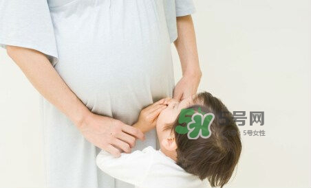 胎動的感覺有哪幾種？胎動的感覺是什么樣的