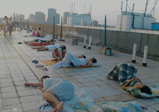 三伏天可以睡地上嗎？三伏天可以睡地板嗎？