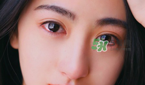 做美瞳線麻藥進(jìn)眼睛怎么辦？做美瞳線麻藥灼傷眼睛怎么辦？