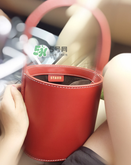 staud水桶包多少錢？staud水桶包專柜價(jià)格
