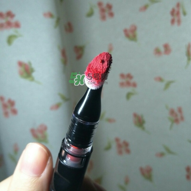 雅頓星幻液體唇膏7號(hào)新釉色好看嗎_試色 雅頓星幻液體唇膏7號(hào)新釉色好看嗎_試色