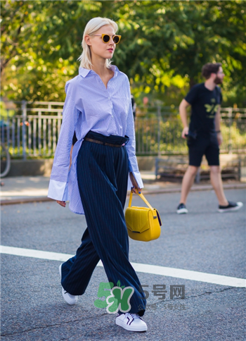 襯衣怎么扎進(jìn)褲子里？襯衣扎進(jìn)褲子里的時(shí)尚穿法