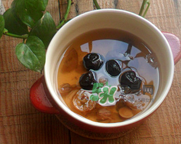 中暑能喝酸梅湯嗎？酸梅湯中暑能不能喝？