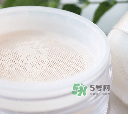 three散粉怎么樣？three自然植物透光散粉色號(hào)