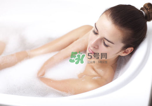三伏天可以天天泡腳嗎？三伏天可以天天泡澡嗎？
