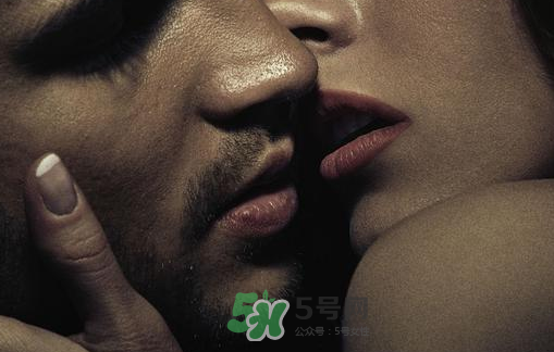 如何接吻更有感覺？如何接吻讓她舒服？