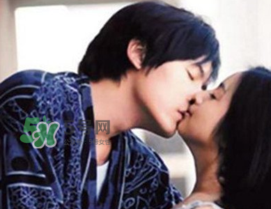 初吻怎么接吻？如何接吻不像初吻？