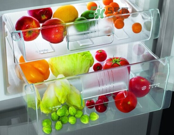 冰箱外殼發(fā)燙正常嗎？冰箱不制冷是怎么回事？