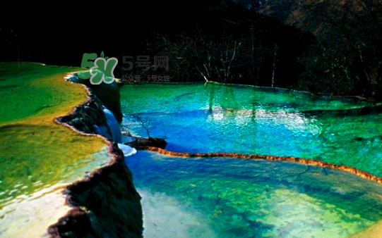 8月份去九寨溝人多嗎？8月份去九寨溝熱嗎？