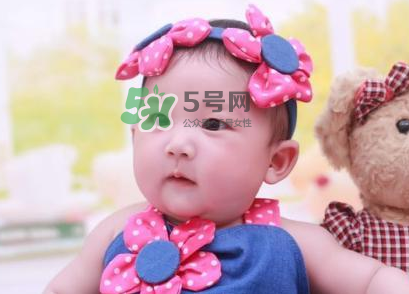 6個(gè)月寶寶不能喝水嗎？寶寶多大可以喝水呢？