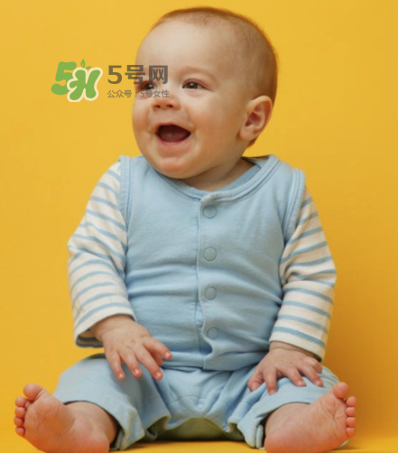 6個(gè)月寶寶不能喝水嗎？寶寶多大可以喝水呢？