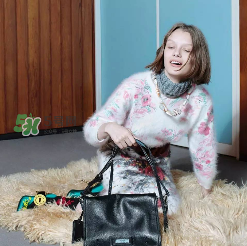 prada etiquette手袋尺寸多大？prada etiquette尺寸有幾種？