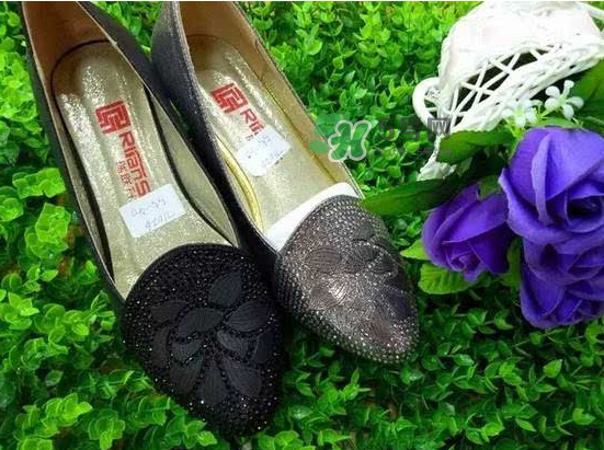 閏月鞋什么時候買2017？閏月鞋應(yīng)該買什么顏色？