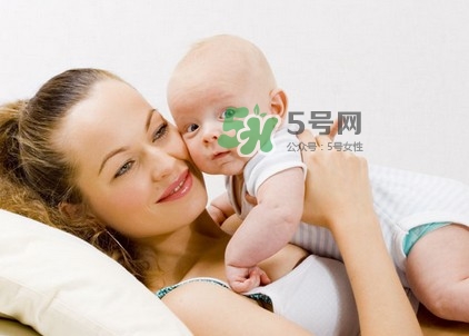 孩子大哭大鬧時(shí)該怎么辦 孩子渴望被關(guān)注的心理 孩子大哭大鬧時(shí)該怎么辦 孩子渴望被關(guān)注的心理