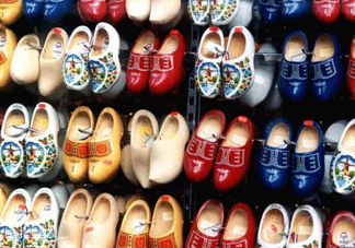 閏月鞋什么時(shí)候買2017？閏月鞋應(yīng)該買什么顏色？