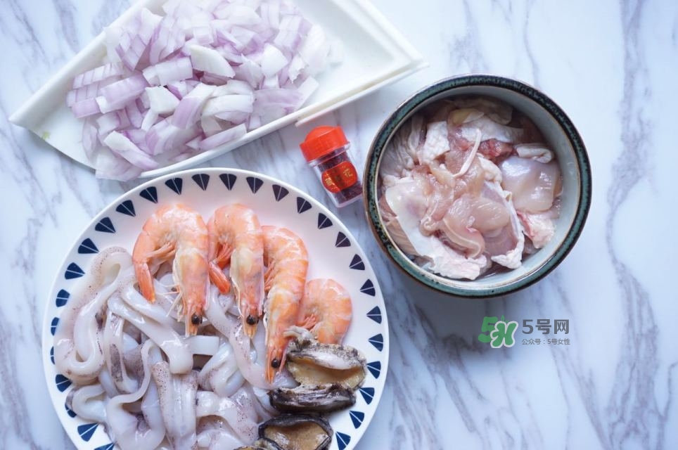 西班牙海鮮飯的做法 西班牙海鮮飯怎么做 西班牙海鮮飯的做法 西班牙海鮮飯怎么做