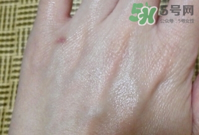 mac保濕噴霧怎么用？mac魅可保濕噴霧使用方法