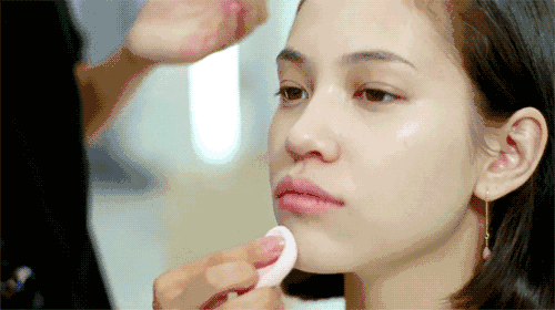 不同膚質(zhì)底妝涂抹方法 各種肌膚底妝怎么涂 不同膚質(zhì)底妝涂抹方法 各種肌膚底妝怎么涂