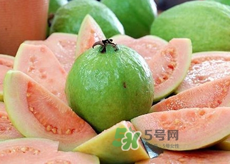 芭樂(lè)中間的籽可以吃嗎？芭樂(lè)榨汁籽要去嗎