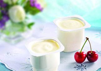 芭樂能和酸奶一起吃嗎？酸奶可以和芭樂一起吃嗎