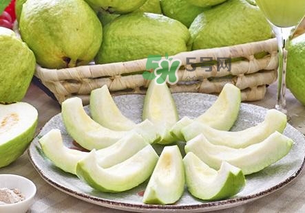 芭樂(lè)要削皮嗎？吃芭樂(lè)有什么好處？