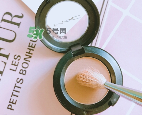 mac焦點小眼影怎么樣？mac時尚焦點小眼影好用嗎