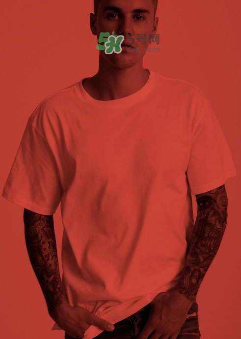 justin bieber與hanes合作款個(gè)人hanes t恤在哪買(mǎi)_多少錢(qián)？
