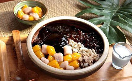 仙草凍是龜苓膏嗎？龜苓膏和仙草凍有什么區(qū)別