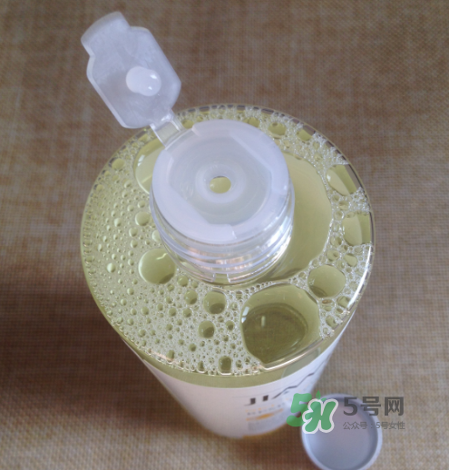 嘉雯卸妝水怎么樣？嘉雯卸妝水好用嗎？