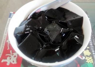 燒仙草是黑涼粉嗎？燒仙草和黑涼粉的區(qū)別