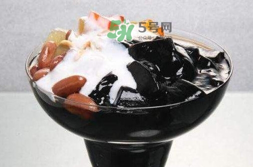 燒仙草是黑涼粉嗎？燒仙草和黑涼粉的區(qū)別