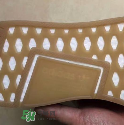 stone island與adidas聯(lián)名nmd r2怎么樣？