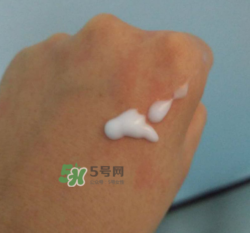 溫碧泉明星復(fù)合水精華怎么用？溫碧泉明星復(fù)合水精華用法