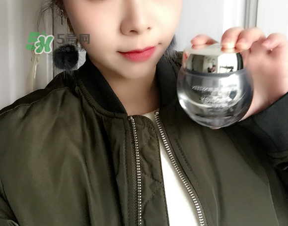 赫蓮娜至美溯顏菁華霜好用嗎？赫蓮娜至美溯顏菁華霜怎么樣？