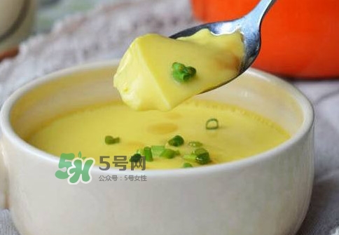 蒸雞蛋是冷水上鍋蒸嗎？蒸雞蛋是用冷水還是熱水？