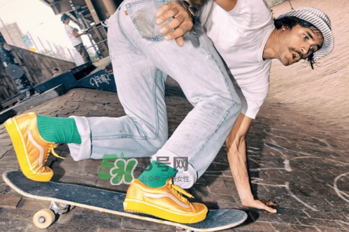 opening ceremony與vans聯(lián)名帆布鞋多少錢_哪幾款顏色？