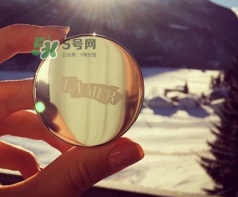 海藍(lán)之謎唇霜怎么用？海藍(lán)之謎修護(hù)唇霜使用方法