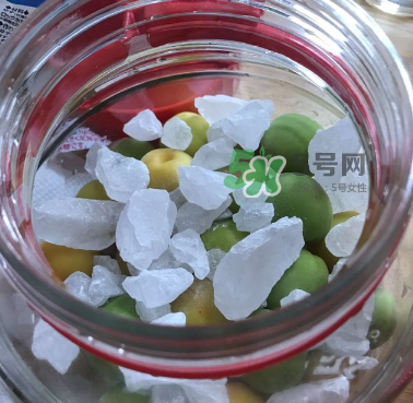 自制青梅酒的做法 青梅酒泡多久可以喝？