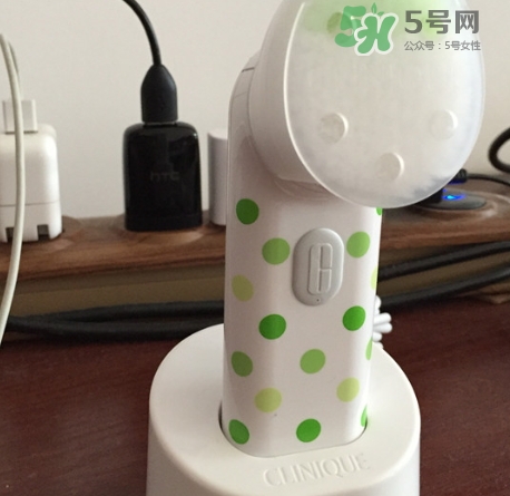 倩碧聲波潔面儀怎么充電？倩碧潔面儀充電燈不亮