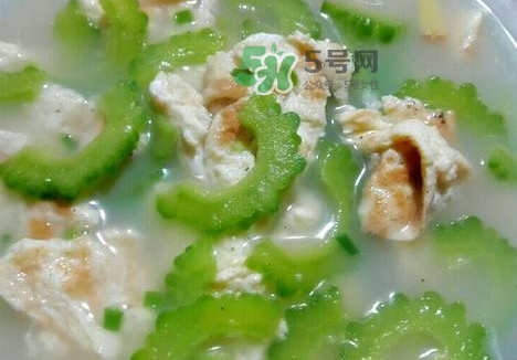 苦瓜粥的營(yíng)養(yǎng)價(jià)值_苦瓜粥的功效與作用及飲食禁忌 苦瓜粥的營(yíng)養(yǎng)價(jià)值_苦瓜粥的功效與作用及飲食禁忌