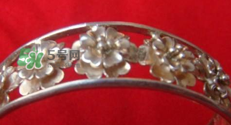 銀首飾可以以舊換新嗎？銀首飾以舊換新折舊費多少？