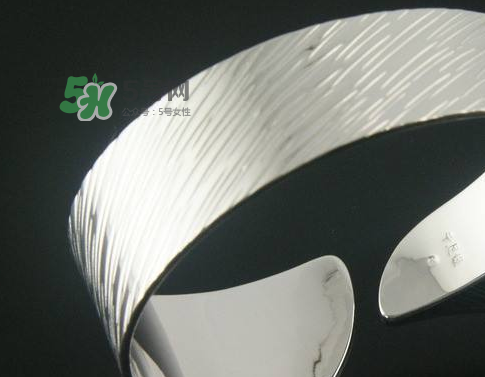 銀首飾可以以舊換新嗎？銀首飾以舊換新折舊費多少？