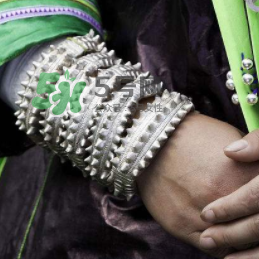 銀手鐲可以去濕氣嗎？銀手鐲能祛濕嗎？