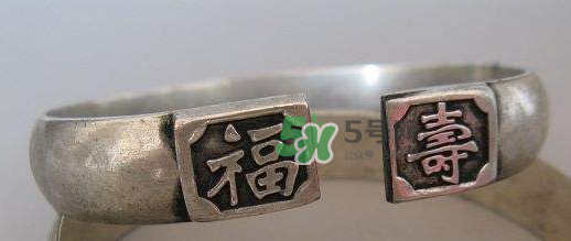 銀手鐲可以用牙膏洗嗎？銀手鐲可以用什么洗？